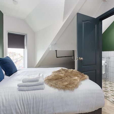 Ettie And Gigi'S Apartment Blackpool Exterior photo