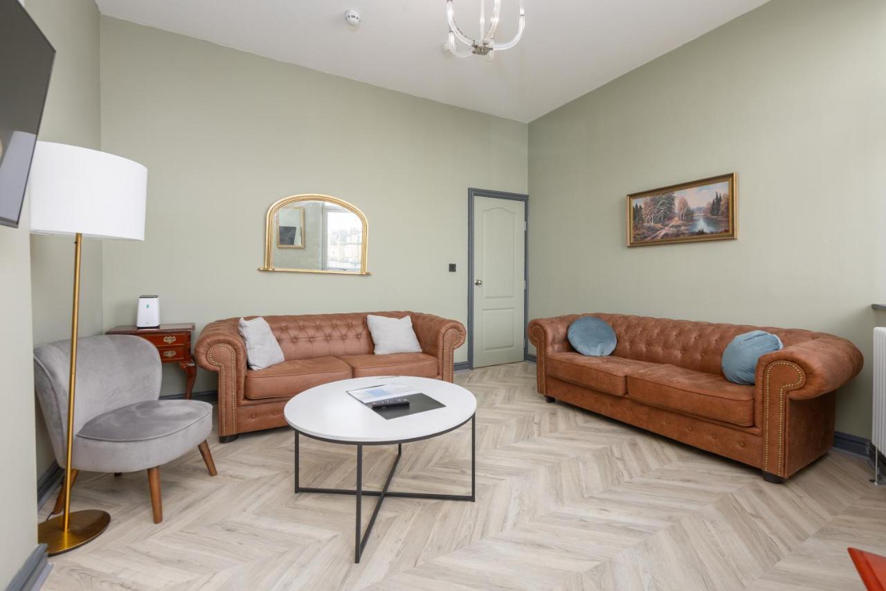 Ettie And Gigi'S Apartment Blackpool Exterior photo
