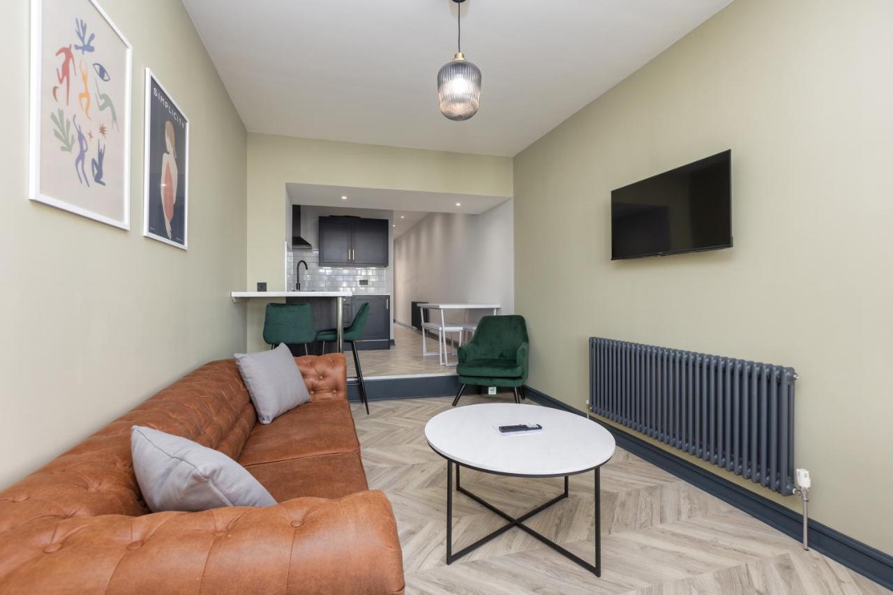 Ettie And Gigi'S Apartment Blackpool Exterior photo