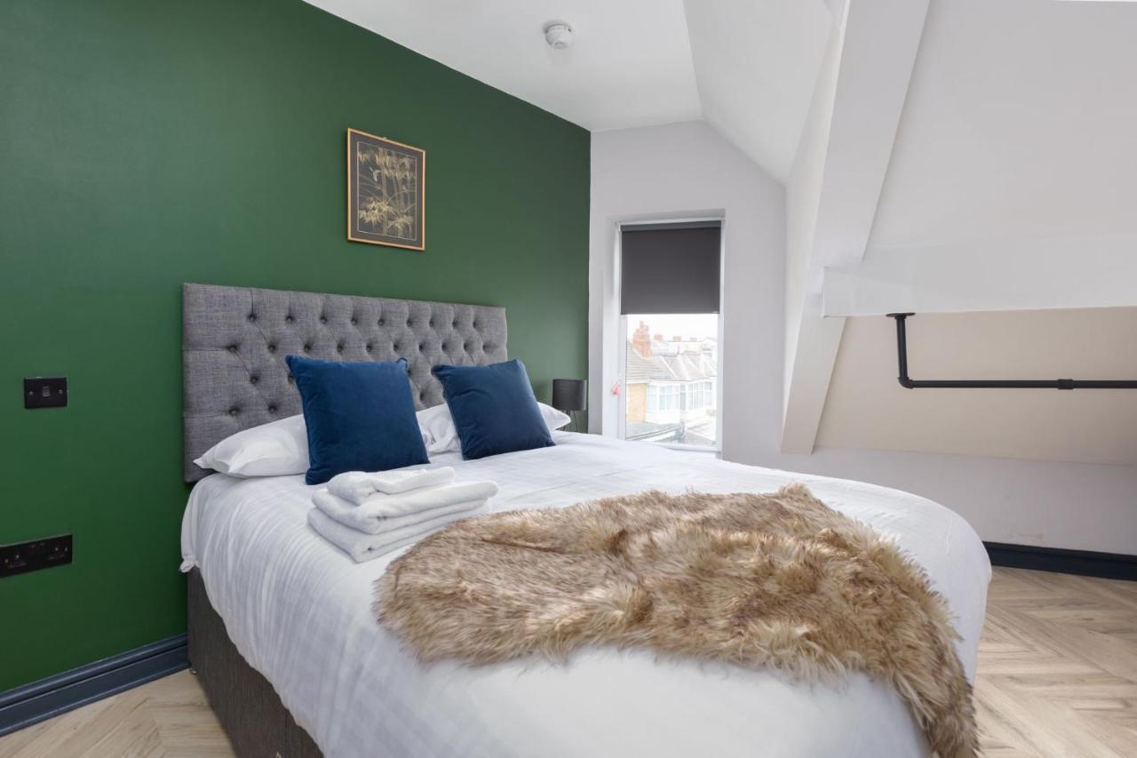 Ettie And Gigi'S Apartment Blackpool Exterior photo