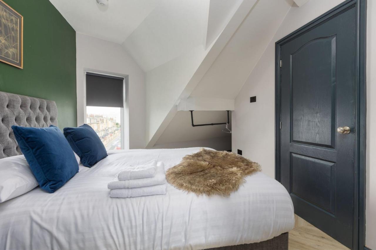 Ettie And Gigi'S Apartment Blackpool Exterior photo