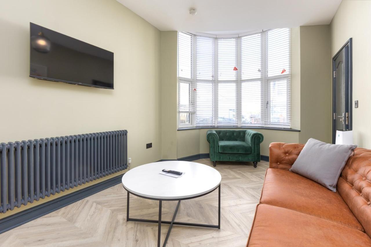 Ettie And Gigi'S Apartment Blackpool Exterior photo