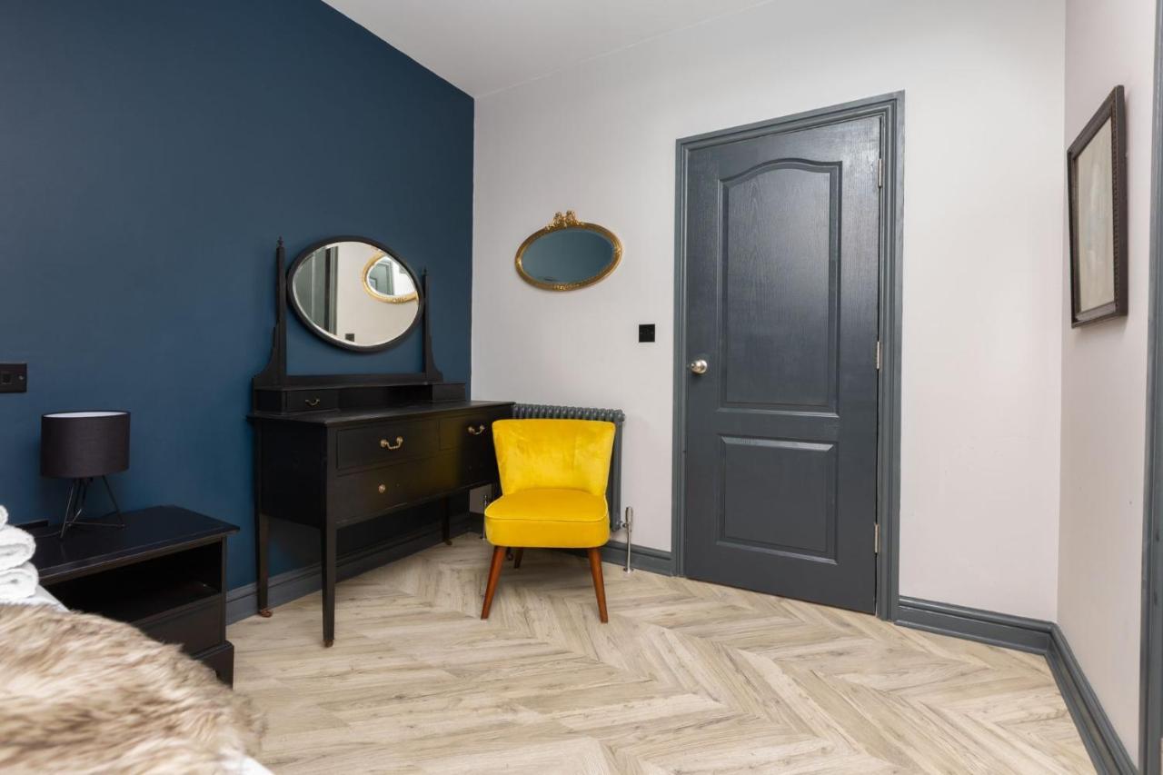 Ettie And Gigi'S Apartment Blackpool Exterior photo